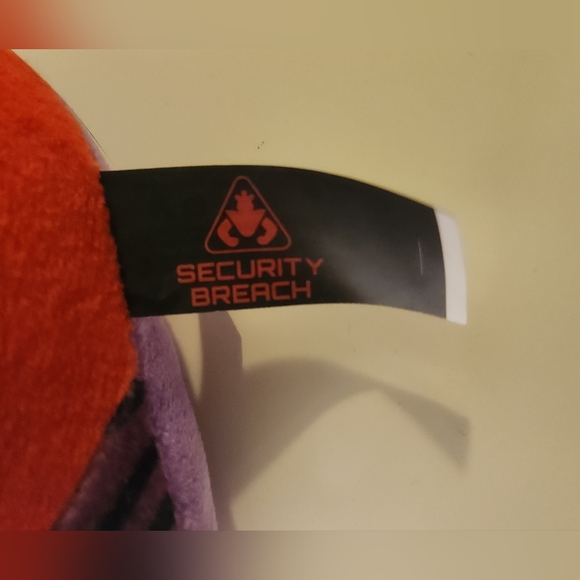 NWT Fnaf Security Breach Freddy Fazbear and Roxanne Wolf Plush - Picture 3 of 4
